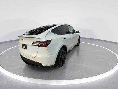 Used 2023 Tesla Model Y Performance AWD/4WD image 7