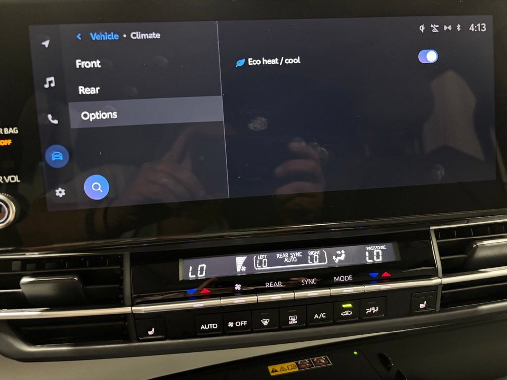 Used 2026 Toyota Sienna XLE AWD/4WD image 33
