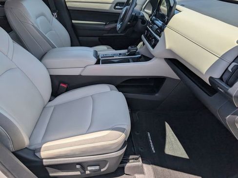 Used 2022 Nissan Pathfinder SL w/ SL Premium Package FWD image 30