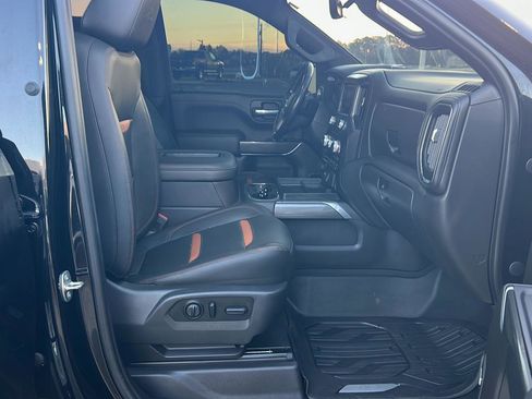 Used 2019 GMC Sierra 1500 AT4 w/ Off Road Performance Package image 14