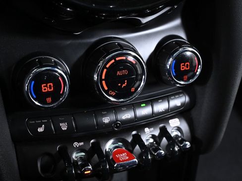 Used 2019 MINI Cooper S w/ Premium Package image 17