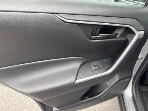 Used 2023 Toyota RAV4 LE FWD image 22