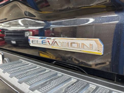 Used 2023 GMC Sierra 1500 Elevation AWD/4WD image 13