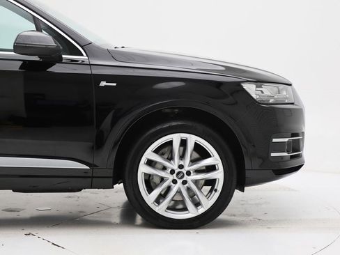Used 2017 Audi Q7 3.0T Prestige w/ Prestige Package image 4