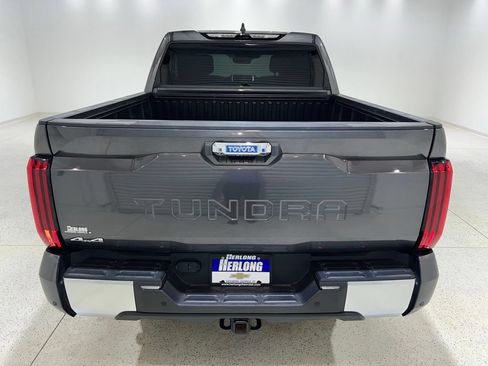 Used 2025 Toyota Tundra Limited AWD/4WD image 4