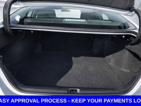 Used 2022 Toyota Camry SE image 18