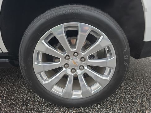 Used 2024 Chevrolet Tahoe Premier AWD/4WD image 34