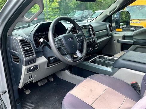 Used 2022 Ford F350 XLT w/ XLT Premium Package AWD/4WD image 8