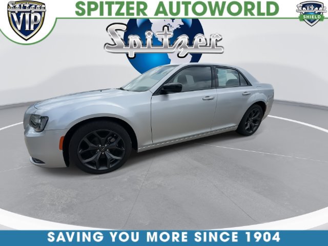 Used 2023 Chrysler 300 Touring w/ Sport Appearance Package RWD image 6