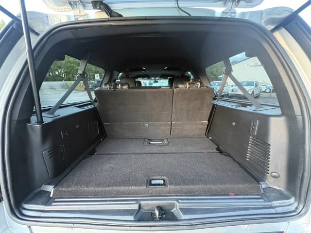 Used 2017 Ford Expedition EL XLT w/ Equipment Group 202A RWD image 13