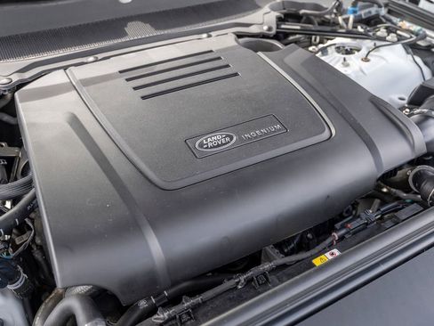 Certified 2024 Land Rover Discovery S image 37