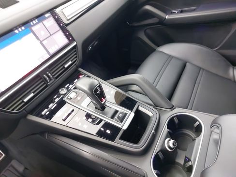 Certified 2021 Porsche Cayenne GTS image 27