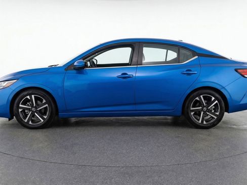 Used 2025 Nissan Sentra SV image 5