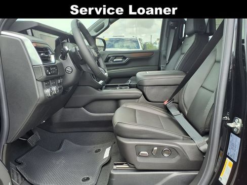 New 2026 GMC Yukon XL Denali w/ Denali Reserve Package AWD/4WD image 8