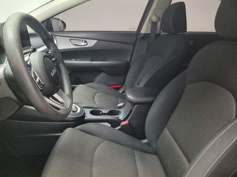 Used 2022 Kia Forte LXS FWD image 17