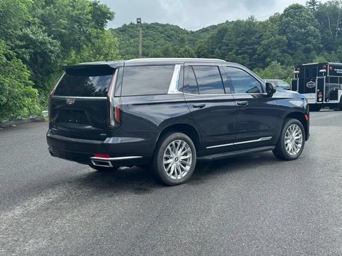Used 2024 Cadillac Escalade Premium Luxury w/ Performance Package AWD/4WD image 7