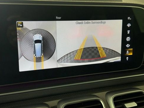 Used 2022 Mercedes-Benz GLS 580 4MATIC image 25