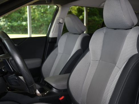 Used 2022 Subaru Outback Premium image 12