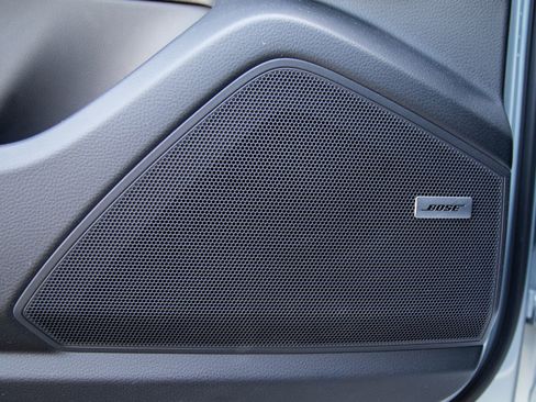 Certified 2023 Porsche Cayenne AWD/4WD image 6