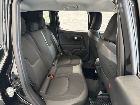 Used 2023 Jeep Renegade Trailhawk AWD/4WD image 42