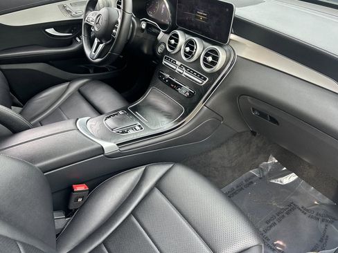 Used 2023 Mercedes-Benz GLC 300 4MATIC Coupe image 33