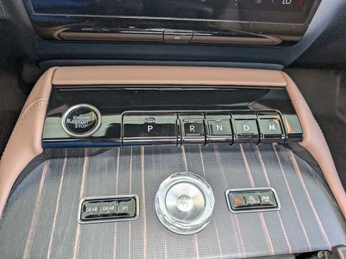 New 2026 Lincoln Navigator L Black Label AWD/4WD image 27
