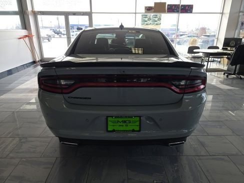 Used 2022 Dodge Charger SXT w/ Plus Group image 5