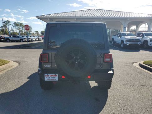 Used 2018 Jeep Wrangler Rubicon w/ Cold Weather Group image 4
