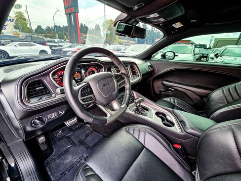 Used 2023 Dodge Challenger SRT Hellcat image 9