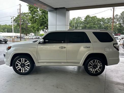 Used 2024 Toyota 4Runner Limited AWD/4WD image 6