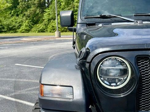 Used 2021 Jeep Wrangler Unlimited Sport AWD/4WD image 13