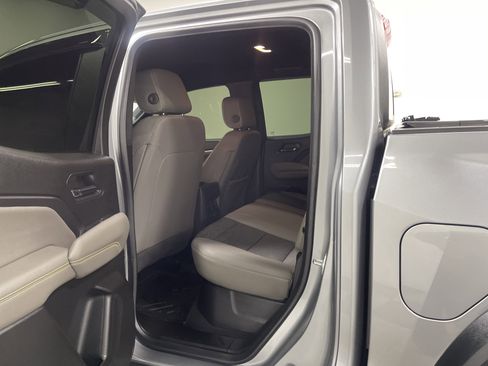 Used 2024 Chevrolet Colorado ZR2 AWD/4WD image 13