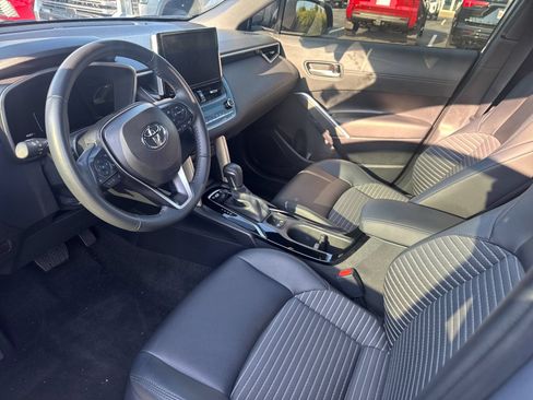 Used 2024 Toyota Corolla Cross AWD Hybrid w/ Convenience Package image 10