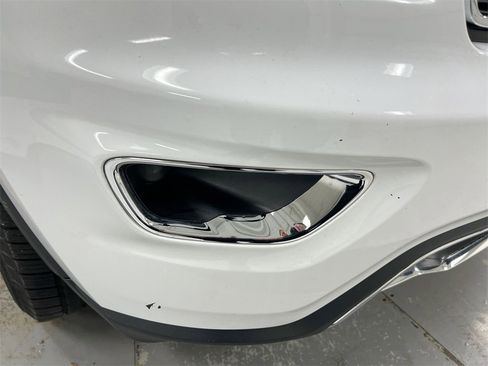 Used 2019 Jeep Grand Cherokee Limited image 32