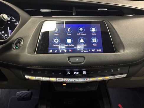 Used 2023 Cadillac XT4 Premium Luxury FWD image 19