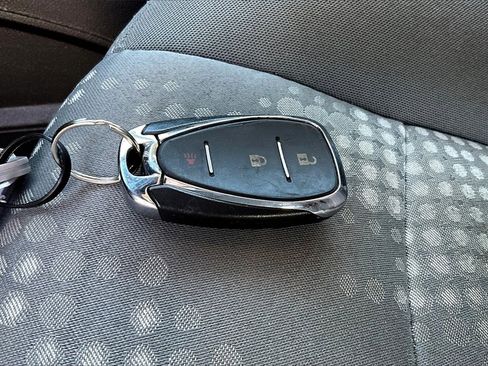 Used 2020 Chevrolet Sonic LT image 9