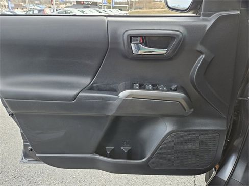 Used 2022 Toyota Tacoma TRD Off-Road w/ Technology Package image 29