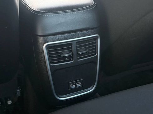 Used 2018 Dodge Charger GT image 28