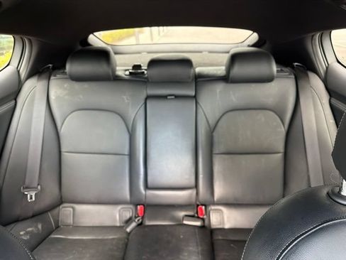 Used 2022 Kia Stinger GT-Line w/ Sun & Sound Package RWD image 9