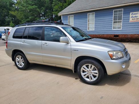 Used 2006 Toyota Highlander Limited AWD/4WD image 3