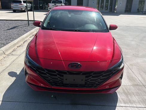 Used 2023 Hyundai Elantra SE w/ Cargo Package FWD image 8