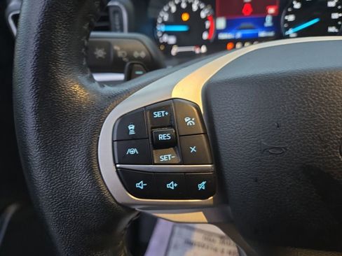 Used 2020 Ford Explorer XLT w/ Equipment Group 202A image 19