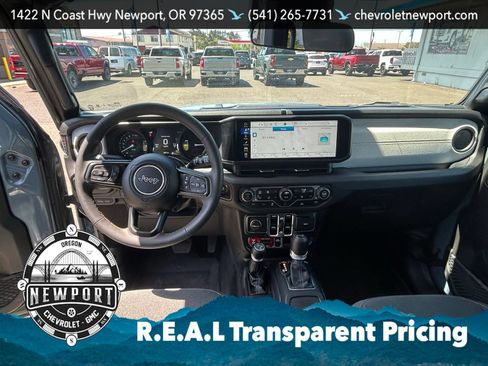 Used 2024 Jeep Wrangler Unlimited AWD/4WD image 14