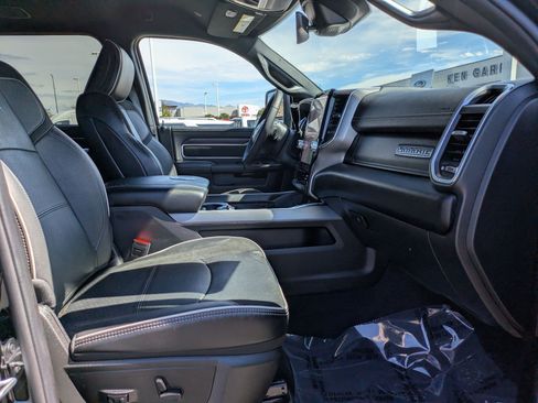 Used 2025 RAM 2500 Laramie AWD/4WD image 31