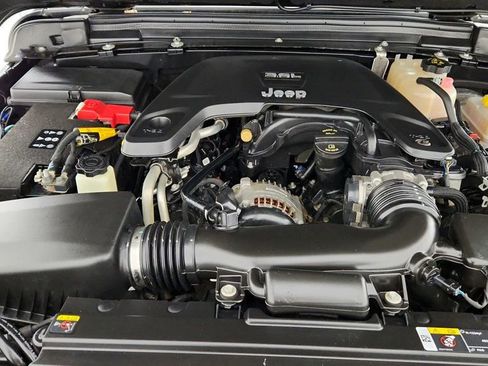 Used 2021 Jeep Wrangler Sport image 27