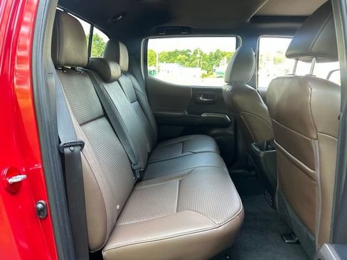 Used 2023 Toyota Tacoma Limited AWD/4WD image 29
