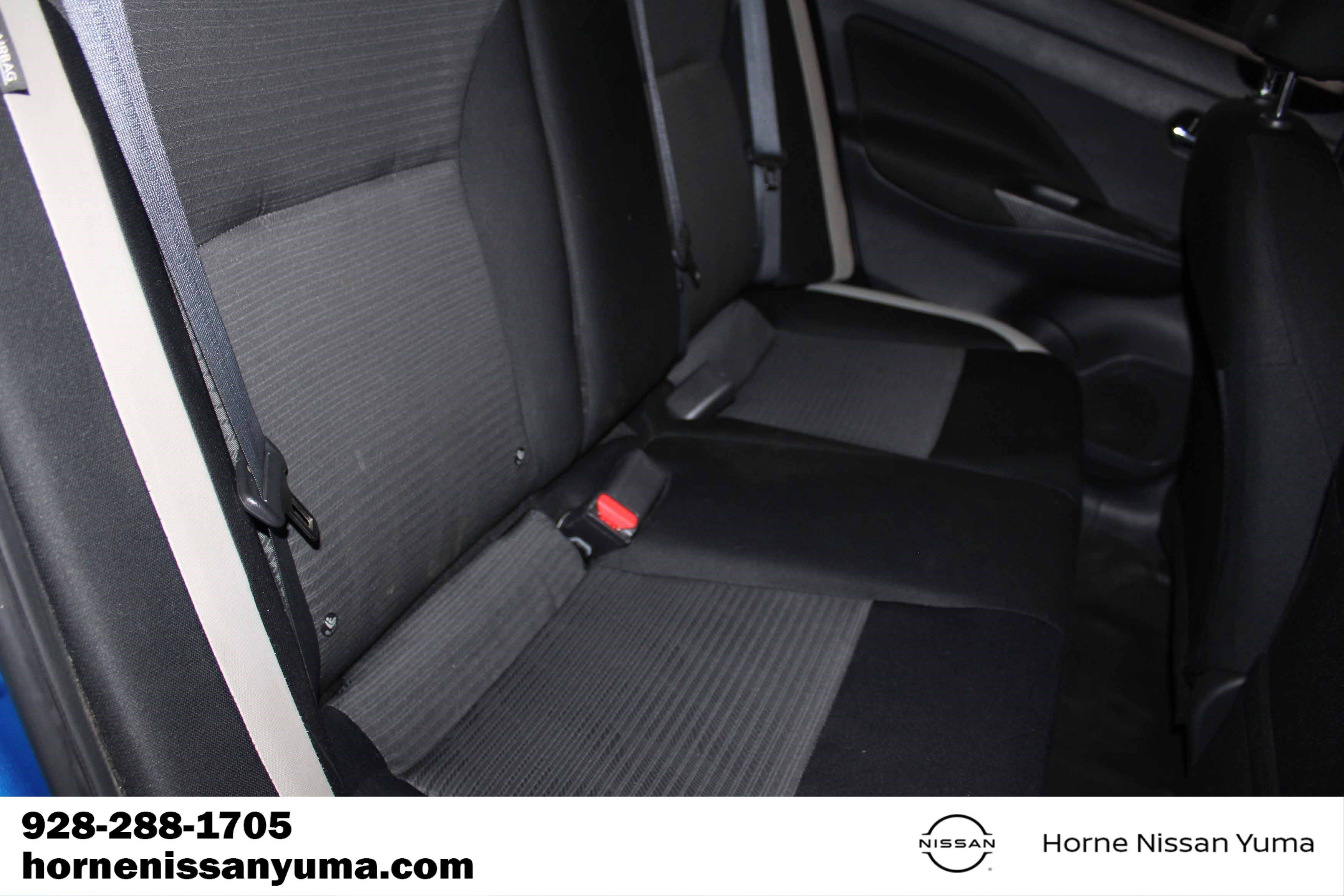 Used 2022 Nissan Versa SV FWD image 12