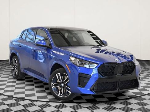 New 2026 BMW X2 xDrive28i w/ M Sport Package AWD/4WD image 1
