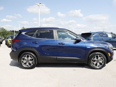 Used 2023 Kia Seltos EX AWD/4WD image 4