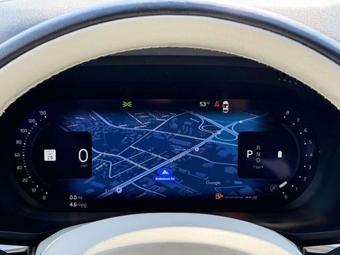 Used 2023 Volvo XC60 B5 Plus w/ Climate Package image 11